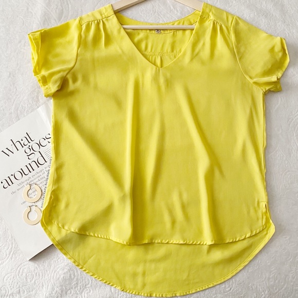 Lightweight Bright Yellow V Neck Blouse - Picture 3 of 12